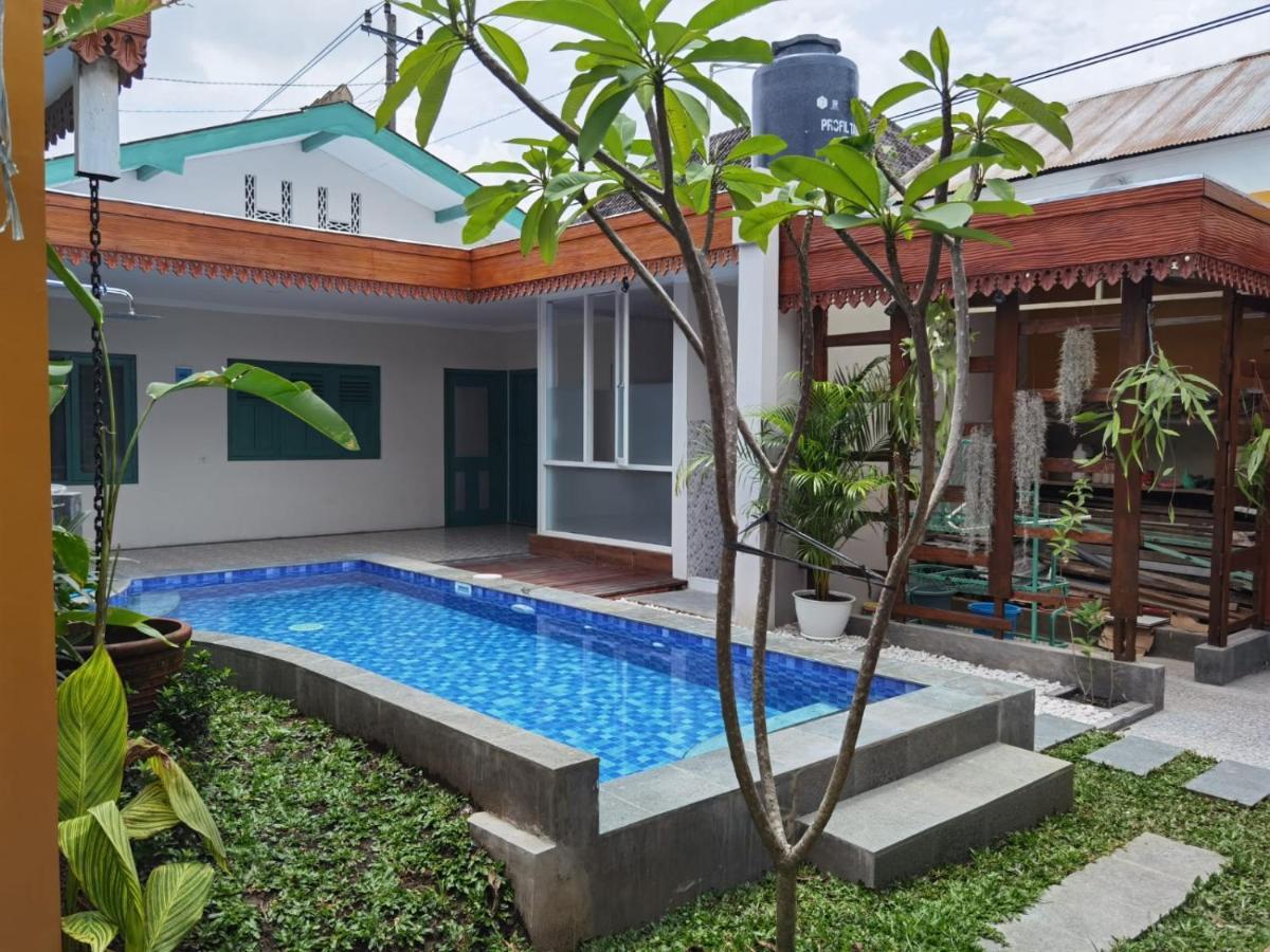 Ndalem Kinasih Homestay Syariah Surakarta  Екстер'єр фото