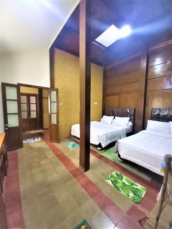 Ndalem Kinasih Homestay Syariah Surakarta  Екстер'єр фото