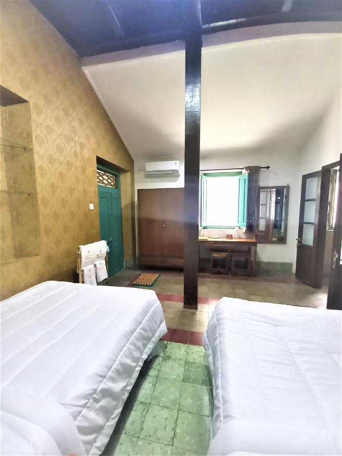 Ndalem Kinasih Homestay Syariah Surakarta  Екстер'єр фото